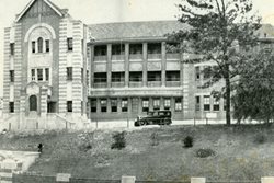 1932   – Mater Children's Hospital