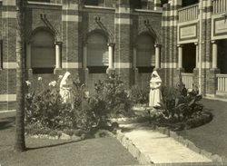 1934   – Mater convent garden