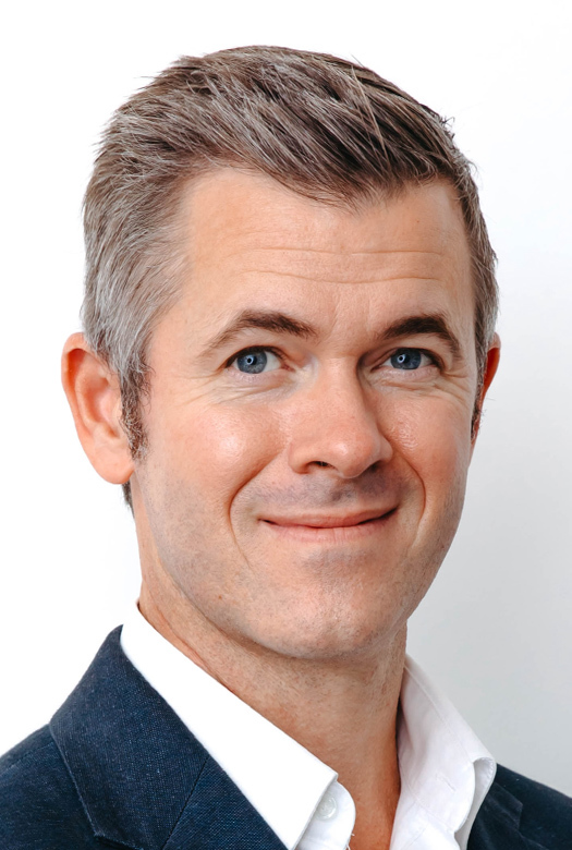 Imported specialist portrait from external source URL. Source specialist Id=33.